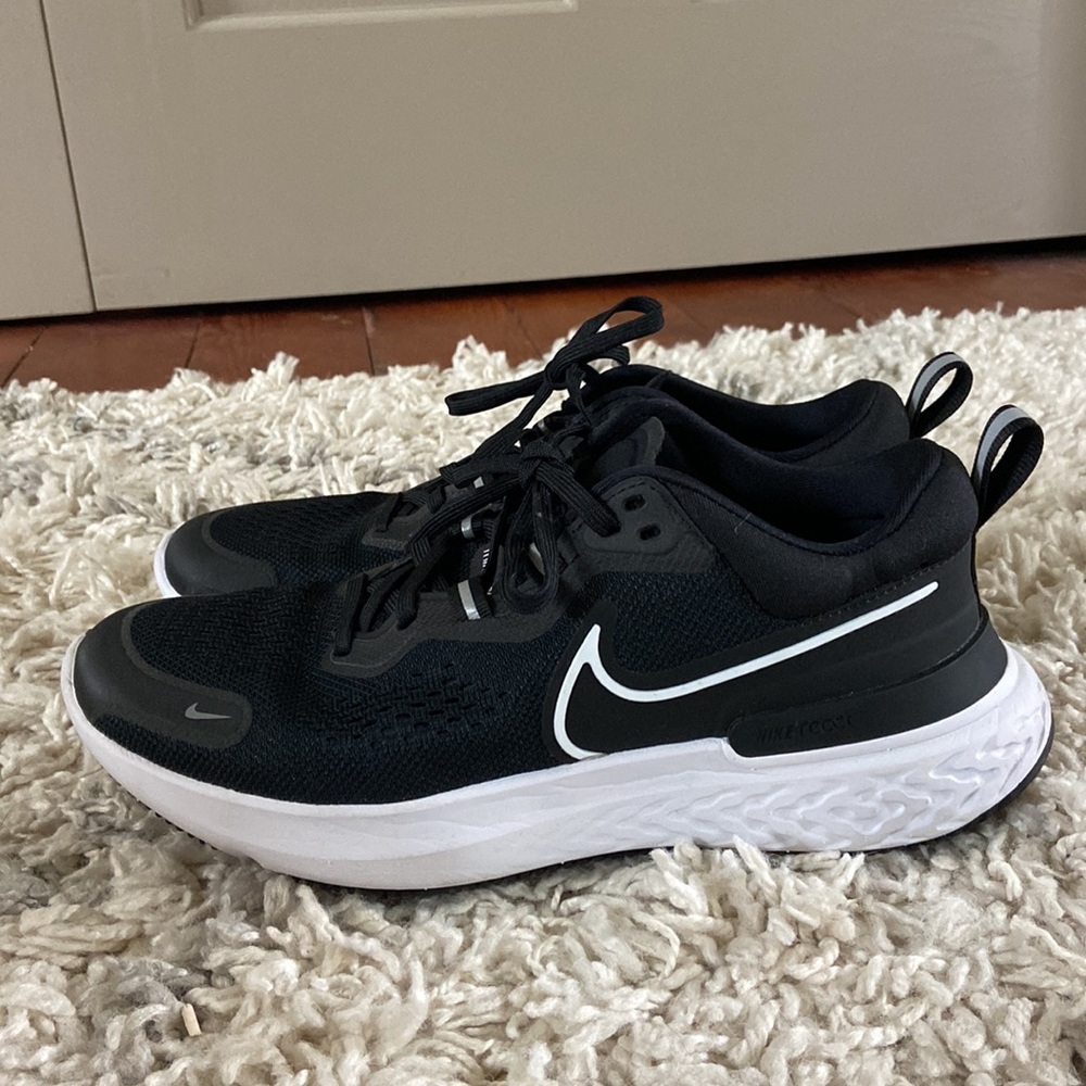 Nike React Miler Sneakers